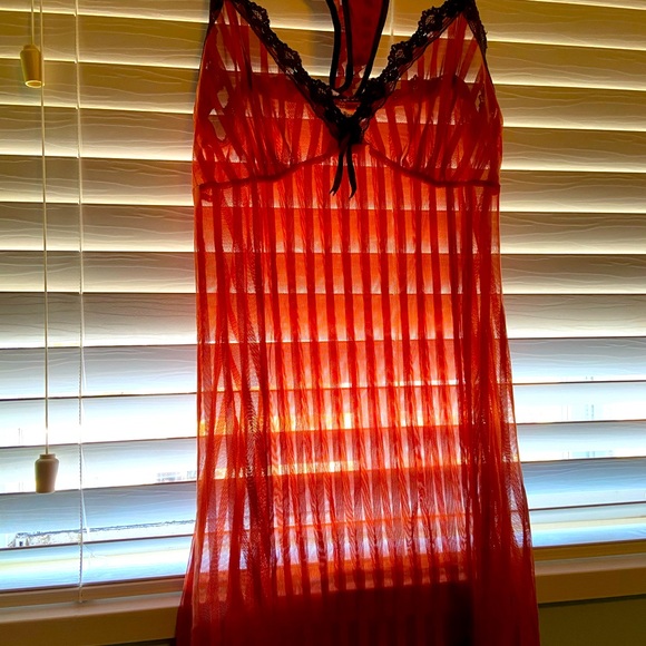 La Vie en Rose Lingerie worn once. Comes with matching thong - Picture 1 of 5